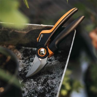 4. FISKARS Scheren-Vorbereiter X-Serie L P961