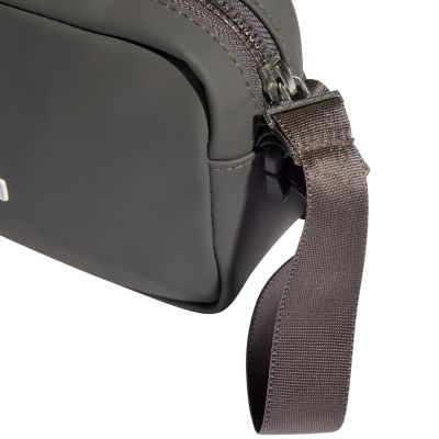 11. adidas Essentials Polyurethane6 Tasche IN1865