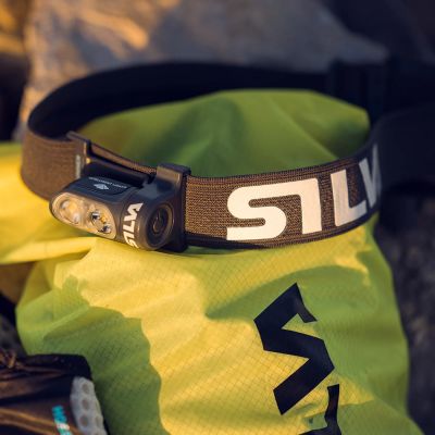 9. SILVA TRAIL RUNNER FREE 37809 400 lm