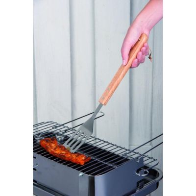 3. Grillwender mit Holzgriff