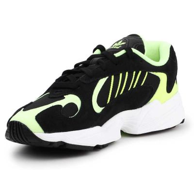 4. Adidas Yung-1 M EE5317 Schuhe