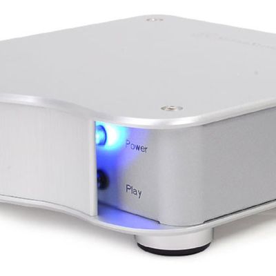 6. Silverstone EB01-E Silber