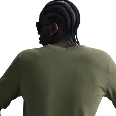 4. Nike Sportswear Herren-T-Shirt Olivgrün AR5004 222