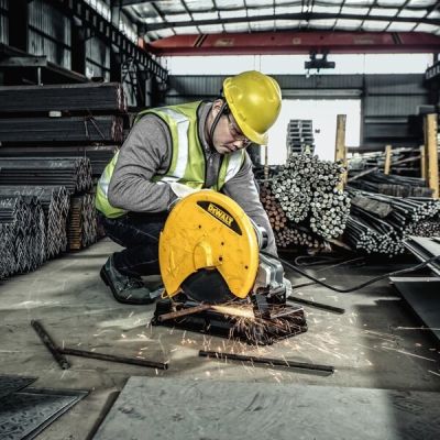 6. DeWALT D28730-QS 4000 U/min Tischkreissäge