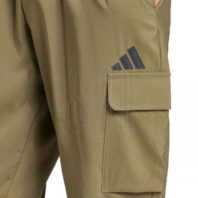 5. adidas Essentials Small Logo Cargo M Hose JD1824