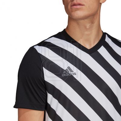 9. T-shirt adidas Entrada 22 Graphic Jersey M HF0126