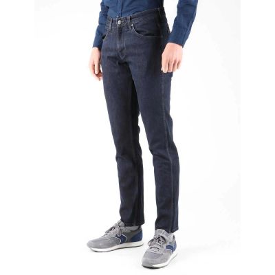 4. Wrangler Greensborg W15QBR77S Jeans