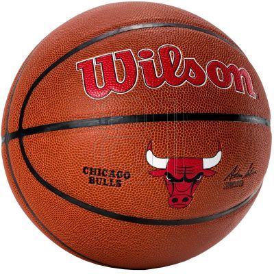 4. Wilson Team Alliance Chicago Bulls Ball WTB3100XBCHI