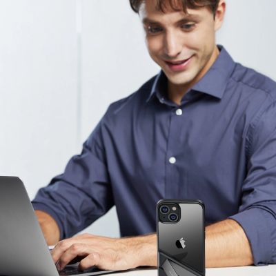 6. Ugreen LP634 Kickstand Schutzhülle Hardcover mit Gelrahmen und integriertem Ständer für iPhone 14 Plus (90925)