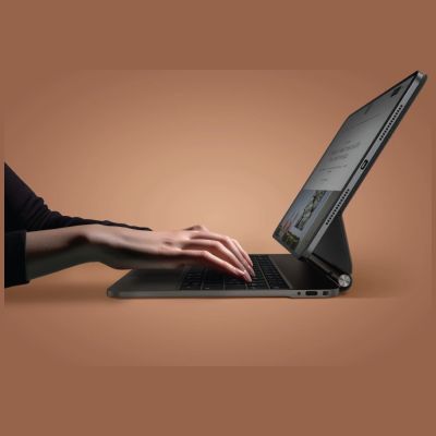 4. Uniq Venno Pro magnetische Smart-Tastaturhülle für iPad 11" 2025 / iPad Air 11" 2024/2025 / iPad Pro 11" 2018/2020/2021/2022/2024 – Braun