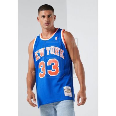 2. Mitchell & Ness NBA Swingman New York Knicks Patric Ewing T-Shirt SMJYGS18186-NYKROYA91PEW