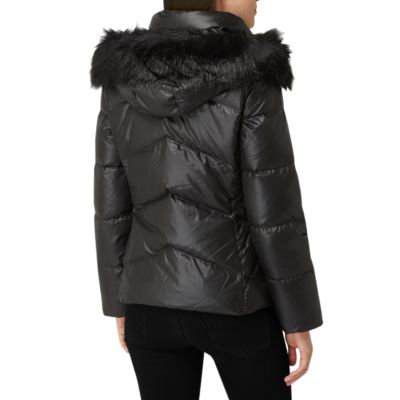 3. Calvin Klein Essential Echte Daunenjacke W K20K204952