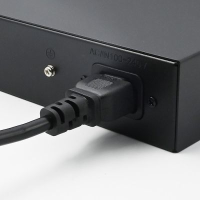 8. Qoltec Netzwerk-Switch Gigabit Ethernet | 24x RJ45 | 2x SFP | 1000 Mbit/s