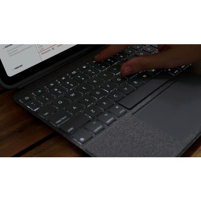 9. Logitech 920-011382 QWERTY-Mobiltastatur mit amerikanischem/internationalem Smart Connector, Grau