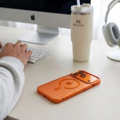 5. Tech-Protect Magmat Magsafe CC Hülle für iPhone 17 Pro Max / 18 Pro Max - Orange-Transparent