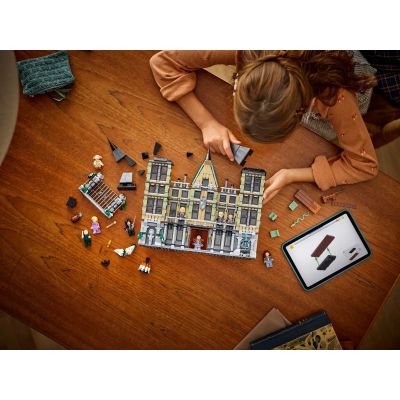 10. LEGO Harry Potter 76453 Malfoy Manor