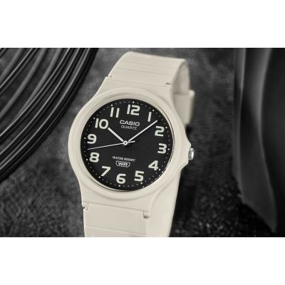 4. CASIO MQ-24UC-8BDF Uhr + Box