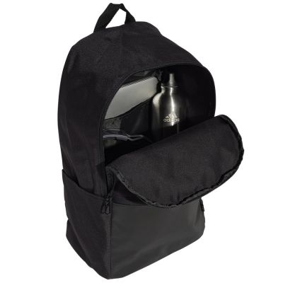 3. Adidas Classic Day JD9567 Rucksack