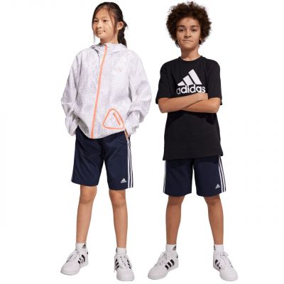 6. Adidas Essentials 3-Streifen Woven Jr IC6822 Shorts