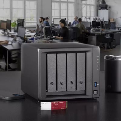 4. WD Red SN700 WDS200T1R0C SSD (2 TB ; M.2; PCIe NVMe 3.0 x4)