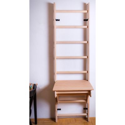 31. Eine Tischabdeckung für eine Holzleiter für eine Klimmzugstange Bank K BT204