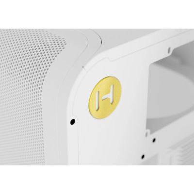 8. HYTE X50 Midi Tower Weiß