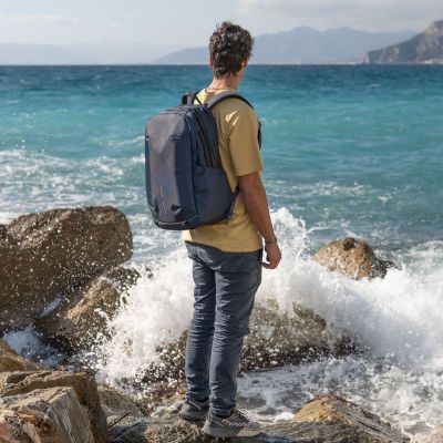 7. XD DESIGN DIEBSTAHLSICHERER RUCKSACK BOBBY EXPLORE MARINEBLAU P/N: P705.915