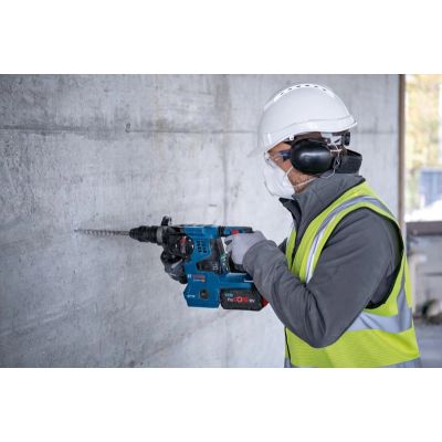 9. Bosch GBH 18V-28 CF PROFESSIONAL SDS Plus