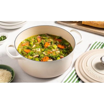 7. Le Creuset Signature Bräter Runde Baiserform 20 cm