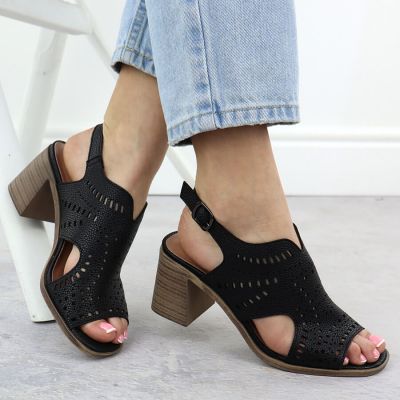 5. Schwarze, durchbrochene Damen-Sandalen mit hohem Absatz, Jezzi 24125