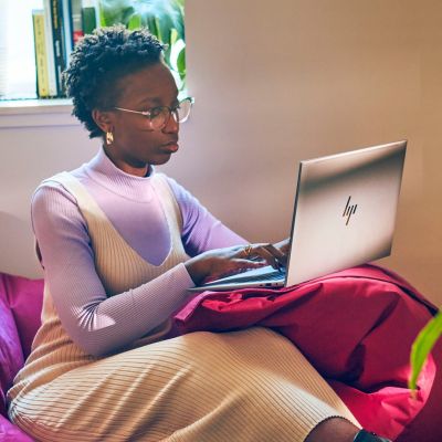 6. HP ZBook Firefly G11 Ultra 5 135H 14" WUXGA IPS-Display (400 Nits), 16 GB DDR5-RAM (5600 MHz), 1 TB SSD, RTX A500-Grafikkarte, 5,0-MP-Kamera, 56-Wh-Akku, Windows 11 Pro (3 Jahre Vor-Ort-Service)