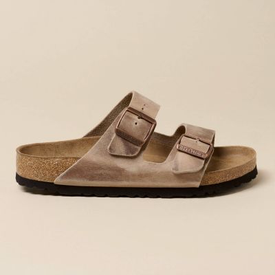 12. Birkenstock Arizona Soft Footbed Oiled Leather Tobacco Brown Schmale Damen/Herren Slides (0552813)