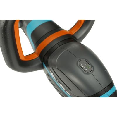 2. Gardena ComfortCut 60/18V P4A Doppelklinge 3,1 kg