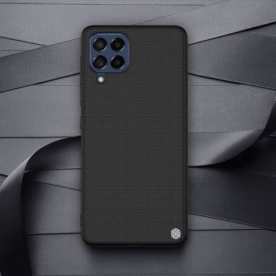 16. Nillkin Textured Case robuste, verstärkte Hülle mit Gelrahmen und Nylonrückseite für Samsung Galaxy M53 5G schwarz