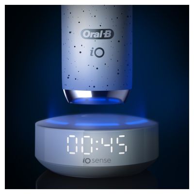 24. Oral-B iO Series 10 Stardust White Zahnbürste