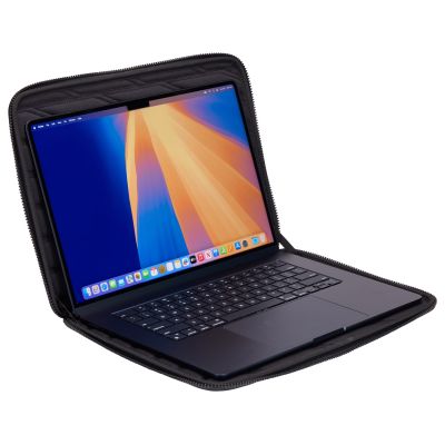 5. Thule MacBook-Hülle | Passend für bis zu 16 Zoll | Schwarz