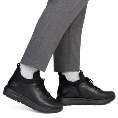 6. Schwarze, gefütterte Damen-Ankle-Boots aus Leder von Remonte Rieker (Modell D2V06-35)