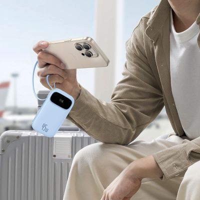 6. Baseus EnerFill FC31 20000mAh 45W Powerbank mit Display, USB-C- und Lightning Kabeln – Blau