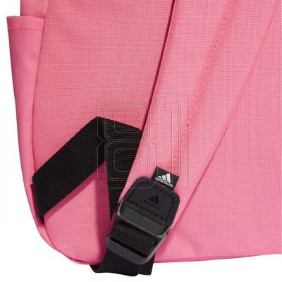 6. Adidas Classic Badge of Sport 3-Streifen Rucksack IK5723