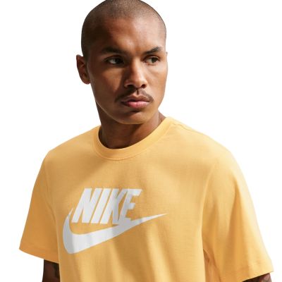 5. Nike Sportswear Herren-T-Shirt Gelb AR5004 796