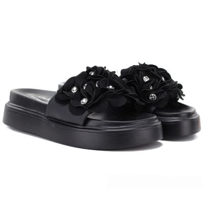 3. Schwarze Damen-Plateau-Flip-Flops mit Blumenmuster von D&A by S.Barski, Modell MR61-9015