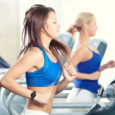 6. Tech-Protect Smooth Hülle für Garmin Fenix ​​​​5 / 6 / 6 Pro / 7 - Schwarz