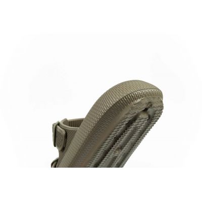 8. CMP M 3Q90647 E907 Flip-Flops