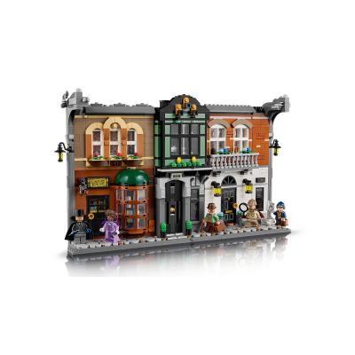 4. LEGO ICONS 10351 Sherlock Holmes: Bücherecke