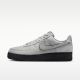7. NIKE AIR FORCE 1 '07 LV8 (HQ1966-001) Herrenschuhe