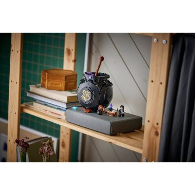 12. LEGO Harry Potter 76464 Kessel: Geheimes Zaubertrank-Klassenzimmer