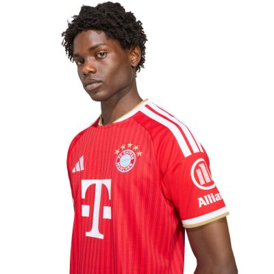 5. adidas FC Bayern Heimtrikot 26/27 rot KQ6513