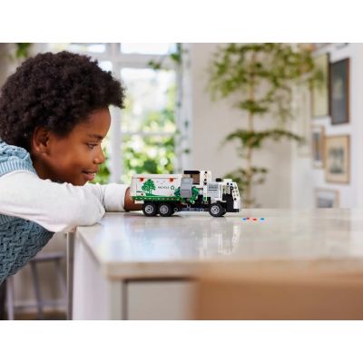 9. LEGO TECHNIC 42167 Mack® LR Elektro-Müllwagen