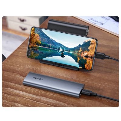 9. Ugreen Festplattenschacht M.2 B-Key SATA 3.0 5 Gbps Grau + USB Typ C Kabel (CM400)