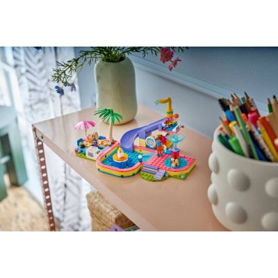 10. LEGO Friends 42676 – Wasserparkspaß